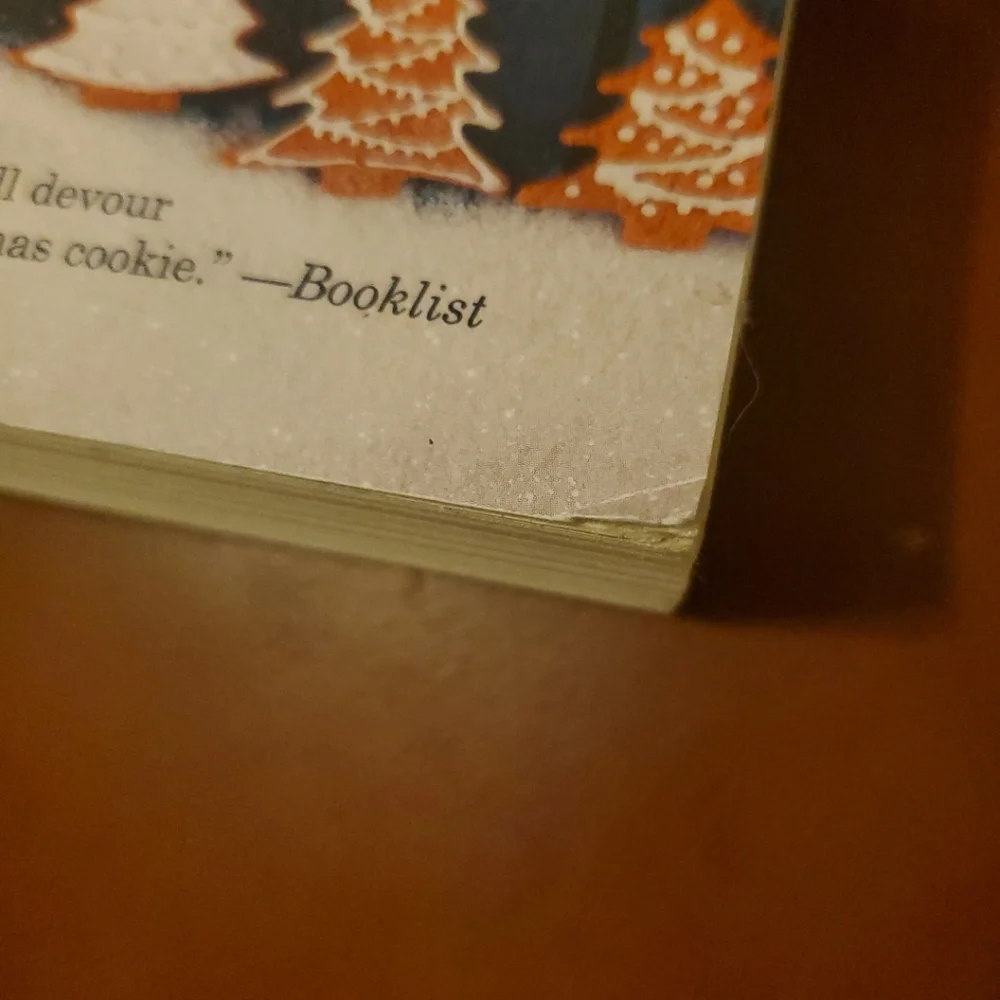 Home Sweet Christmas by Susan Mallery. Used condition - Picture 2 of 5